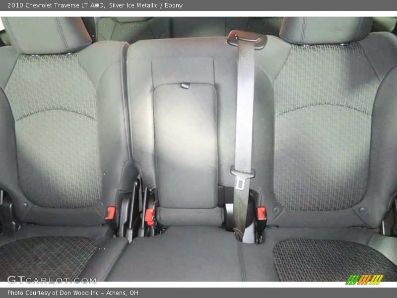 Silver Ice Metallic / Ebony 2010 Chevrolet Traverse LT AWD