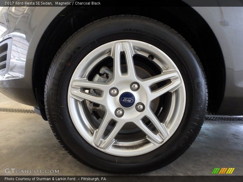 Magnetic / Charcoal Black 2017 Ford Fiesta SE Sedan