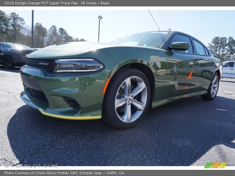 Front 3/4 View of 2018 Charger R/T Super Track Pak