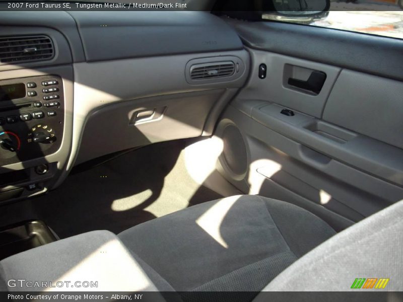 Tungsten Metallic / Medium/Dark Flint 2007 Ford Taurus SE