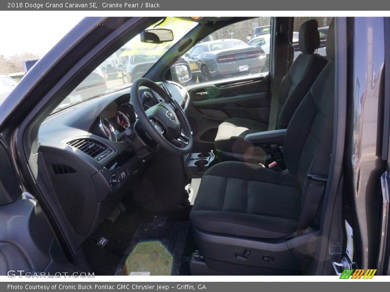 Granite Pearl / Black 2018 Dodge Grand Caravan SE