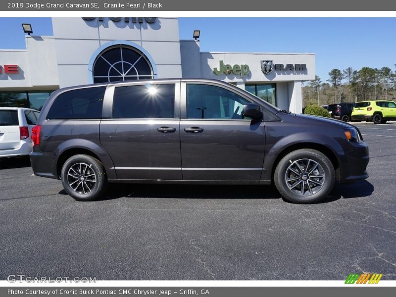 Granite Pearl / Black 2018 Dodge Grand Caravan SE