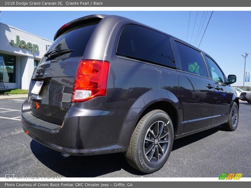 Granite Pearl / Black 2018 Dodge Grand Caravan SE