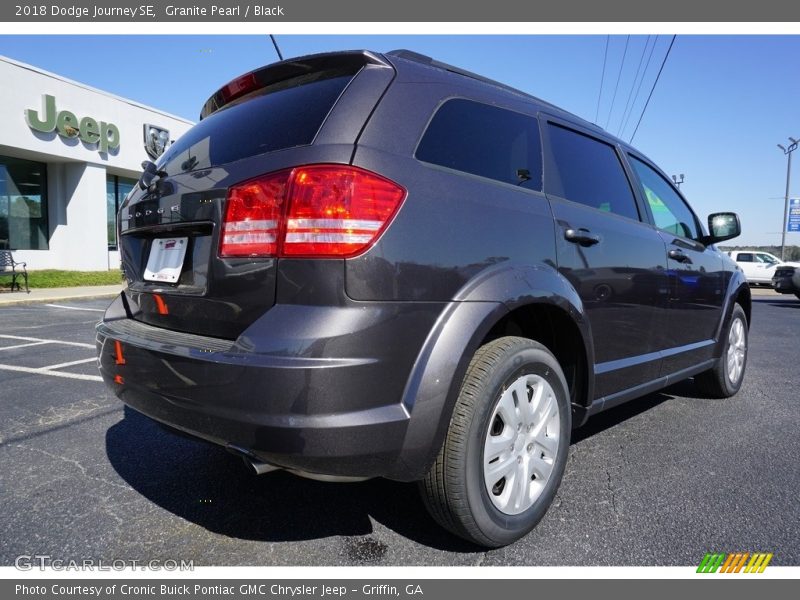 Granite Pearl / Black 2018 Dodge Journey SE