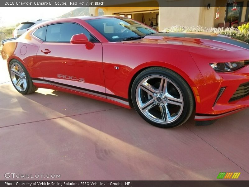 Red Hot / Jet Black 2018 Chevrolet Camaro LT Coupe