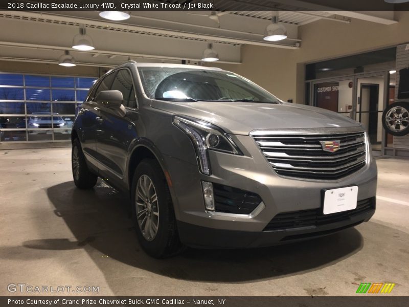 Crystal White Tricoat / Jet Black 2018 Cadillac Escalade Luxury 4WD