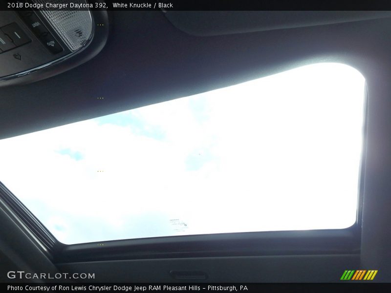 White Knuckle / Black 2018 Dodge Charger Daytona 392