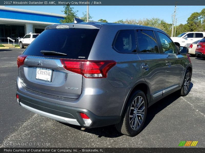 Mercury Gray Metallic / Black 2017 Mitsubishi Outlander ES AWC