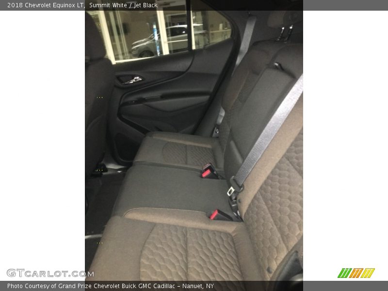 Summit White / Jet Black 2018 Chevrolet Equinox LT