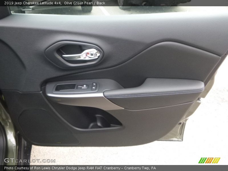 Olive Green Pearl / Black 2019 Jeep Cherokee Latitude 4x4