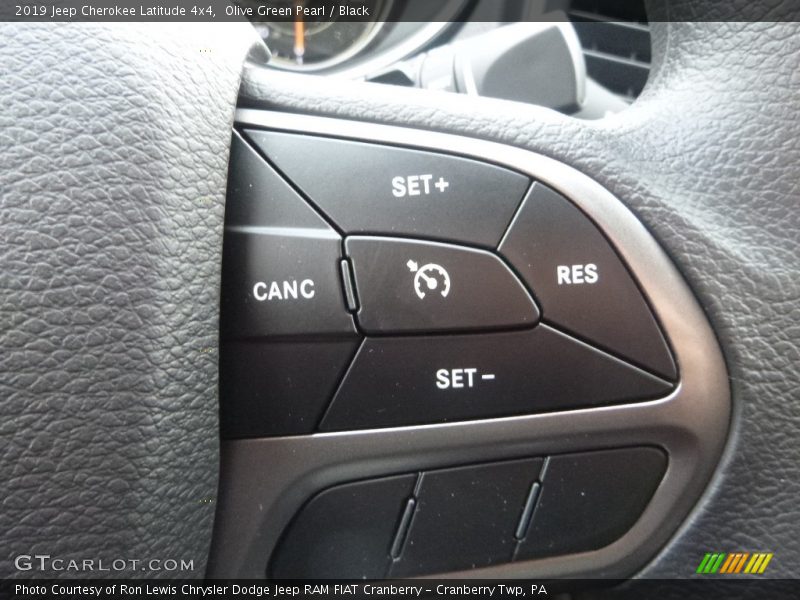 Olive Green Pearl / Black 2019 Jeep Cherokee Latitude 4x4