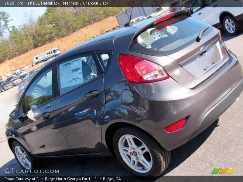 Magnetic / Charcoal Black 2018 Ford Fiesta SE Hatchback