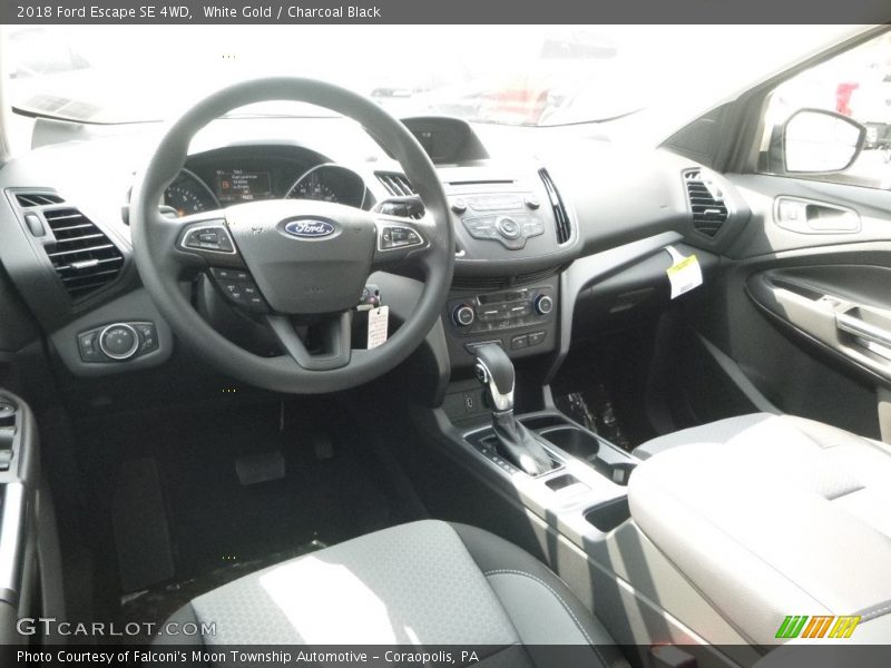 White Gold / Charcoal Black 2018 Ford Escape SE 4WD