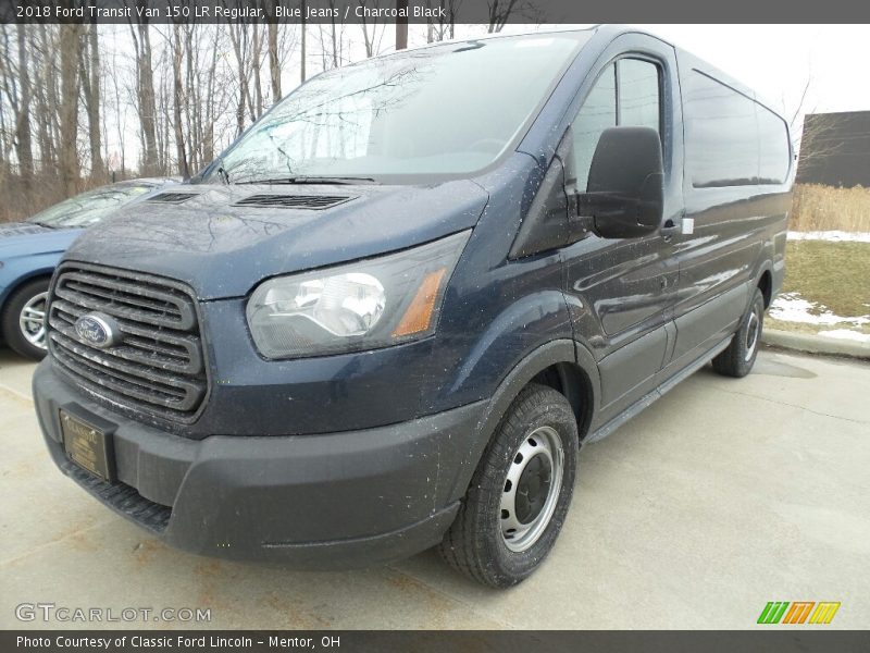 Front 3/4 View of 2018 Transit Van 150 LR Regular