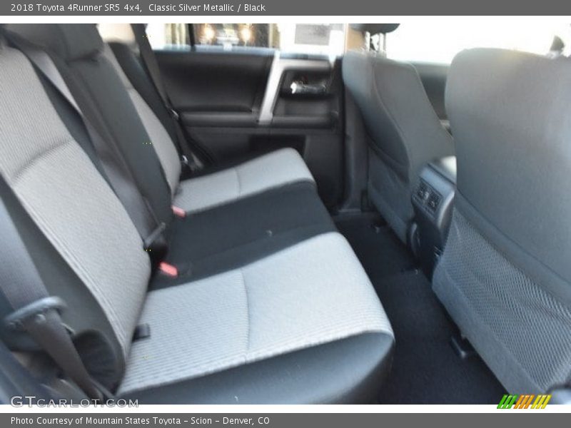 Classic Silver Metallic / Black 2018 Toyota 4Runner SR5 4x4