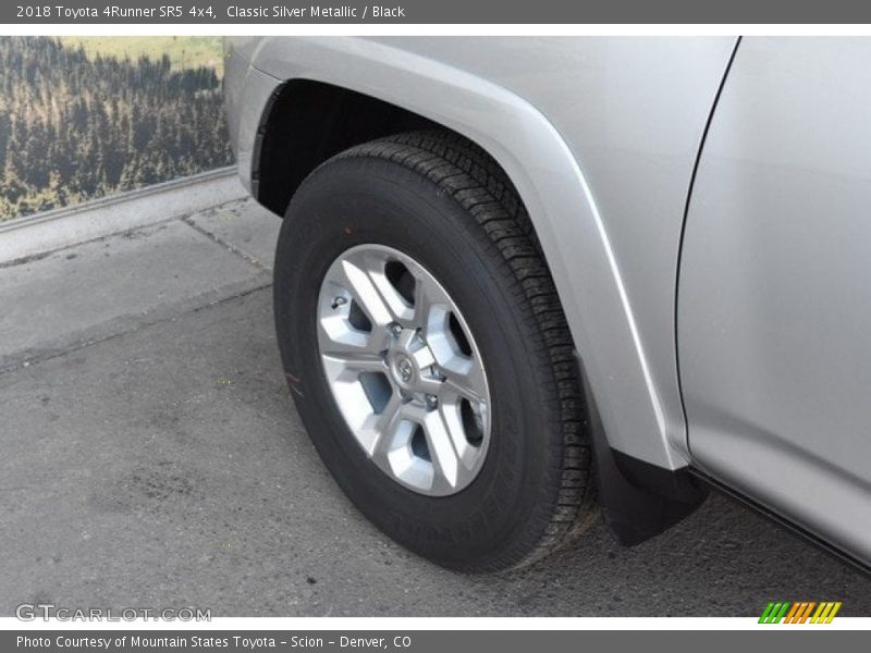 Classic Silver Metallic / Black 2018 Toyota 4Runner SR5 4x4