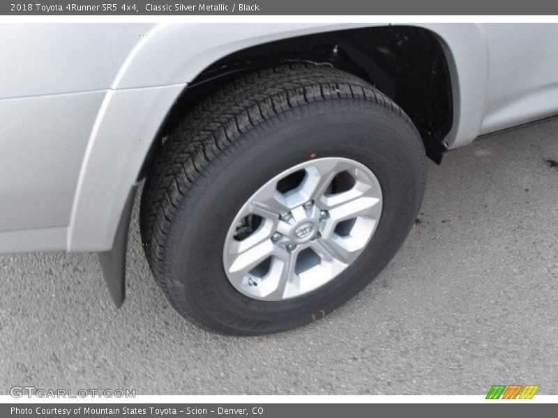 Classic Silver Metallic / Black 2018 Toyota 4Runner SR5 4x4