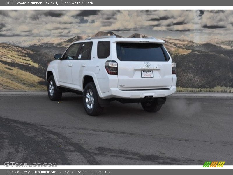 Super White / Black 2018 Toyota 4Runner SR5 4x4