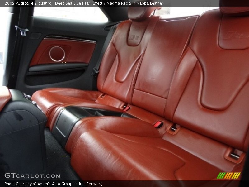 Deep Sea Blue Pearl Effect / Magma Red Silk Nappa Leather 2009 Audi S5 4.2 quattro