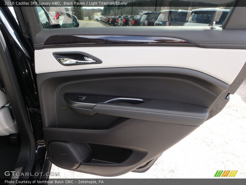 Black Raven / Light Titanium/Ebony 2016 Cadillac SRX Luxury AWD