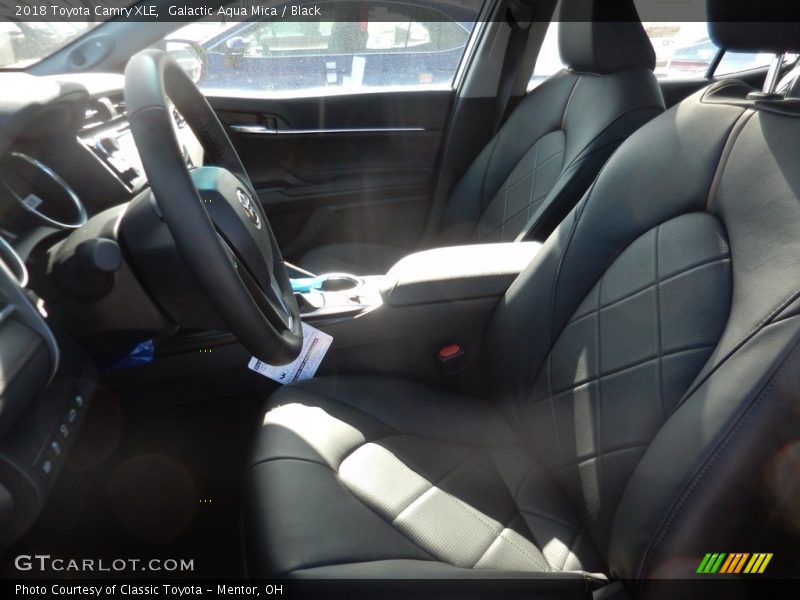 Galactic Aqua Mica / Black 2018 Toyota Camry XLE