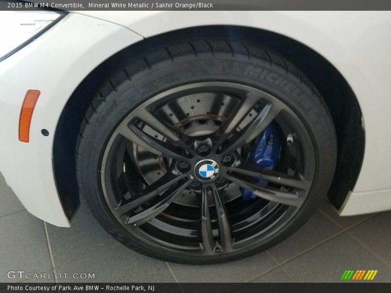 Mineral White Metallic / Sakhir Orange/Black 2015 BMW M4 Convertible