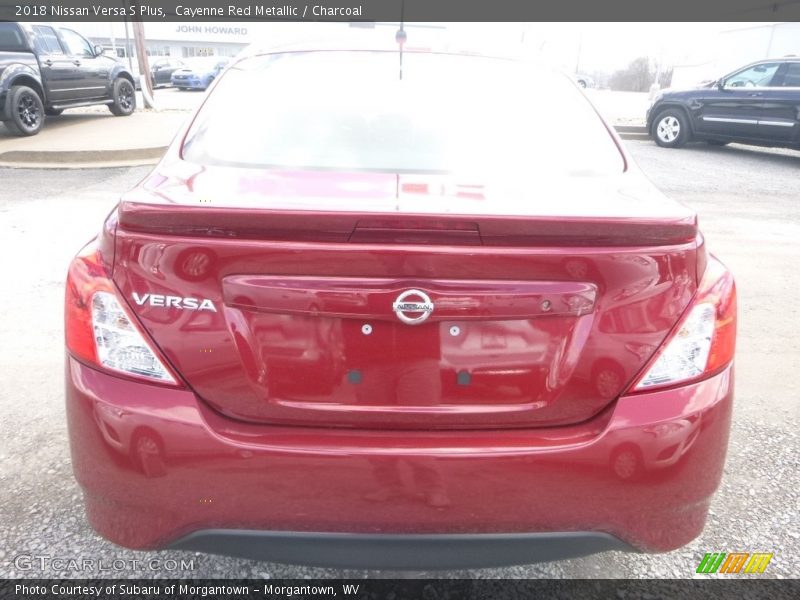 Cayenne Red Metallic / Charcoal 2018 Nissan Versa S Plus