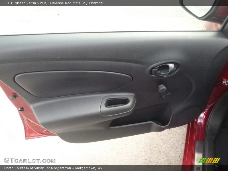 Cayenne Red Metallic / Charcoal 2018 Nissan Versa S Plus