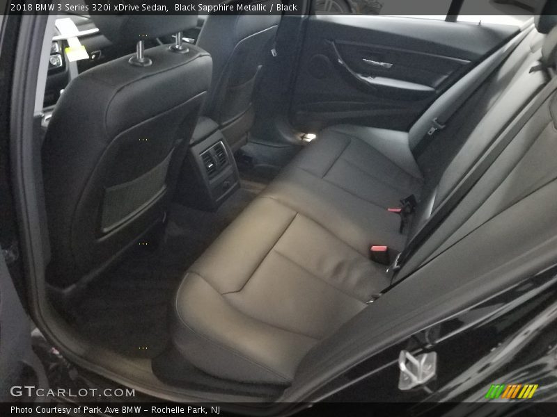 Black Sapphire Metallic / Black 2018 BMW 3 Series 320i xDrive Sedan