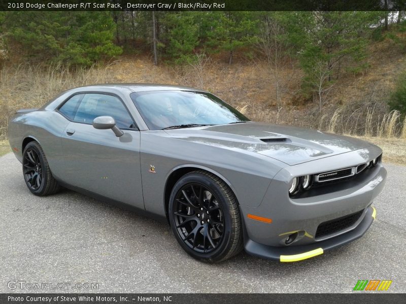 Destroyer Gray / Black/Ruby Red 2018 Dodge Challenger R/T Scat Pack