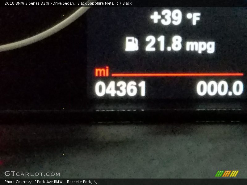 Black Sapphire Metallic / Black 2018 BMW 3 Series 320i xDrive Sedan