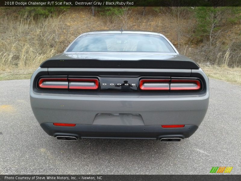 Destroyer Gray / Black/Ruby Red 2018 Dodge Challenger R/T Scat Pack
