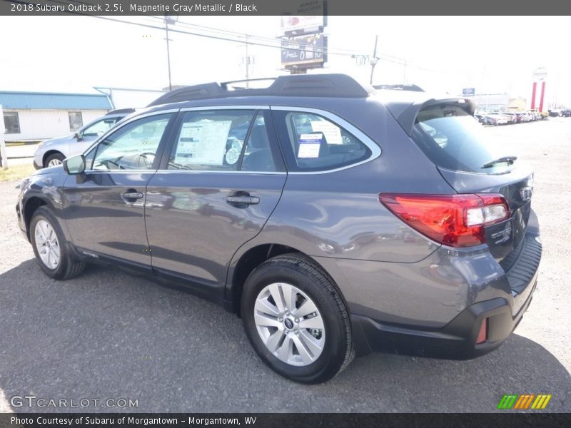 Magnetite Gray Metallic / Black 2018 Subaru Outback 2.5i