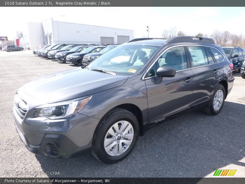 Magnetite Gray Metallic / Black 2018 Subaru Outback 2.5i