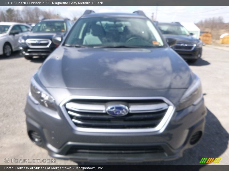 Magnetite Gray Metallic / Black 2018 Subaru Outback 2.5i