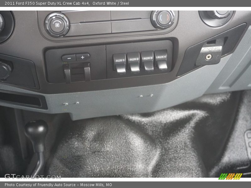 Oxford White / Steel 2011 Ford F350 Super Duty XL Crew Cab 4x4