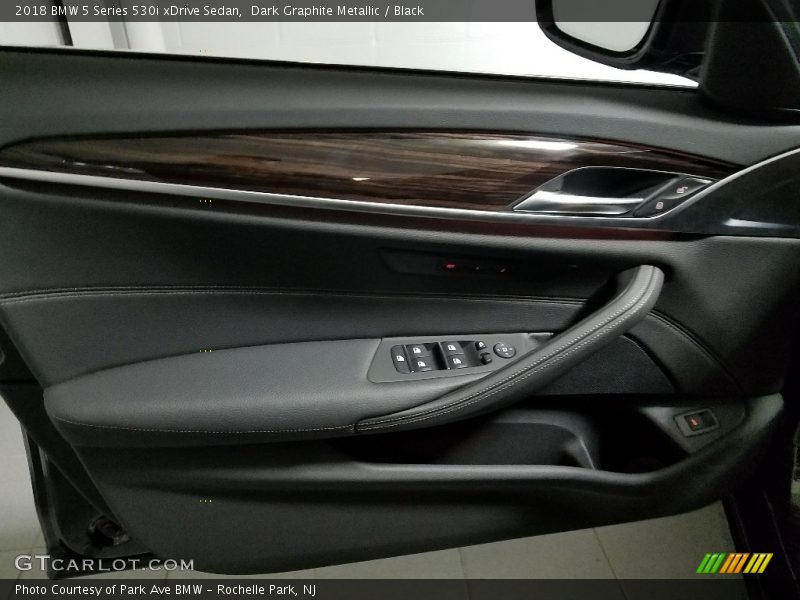 Dark Graphite Metallic / Black 2018 BMW 5 Series 530i xDrive Sedan