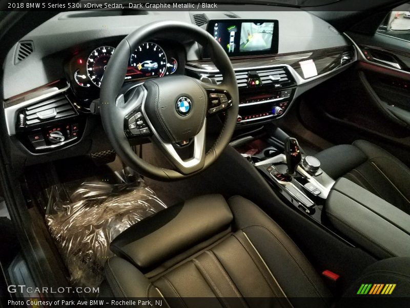 Dark Graphite Metallic / Black 2018 BMW 5 Series 530i xDrive Sedan