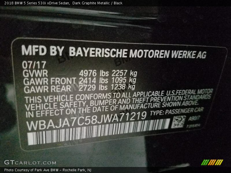 Dark Graphite Metallic / Black 2018 BMW 5 Series 530i xDrive Sedan