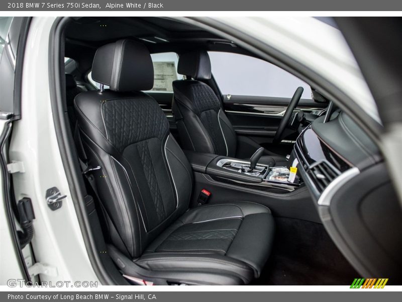 Alpine White / Black 2018 BMW 7 Series 750i Sedan