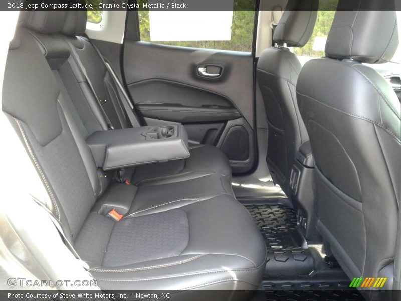 Granite Crystal Metallic / Black 2018 Jeep Compass Latitude