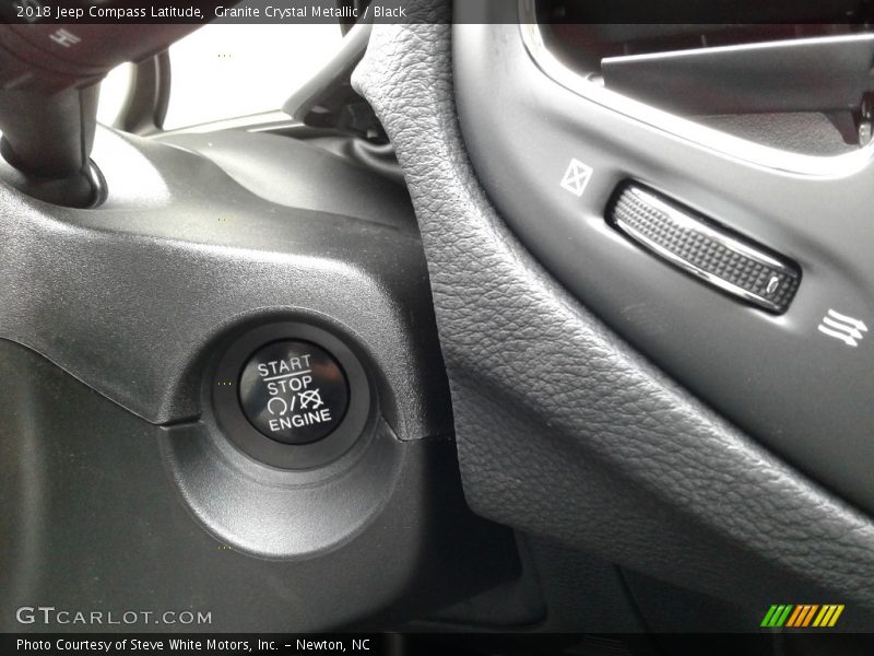 Granite Crystal Metallic / Black 2018 Jeep Compass Latitude