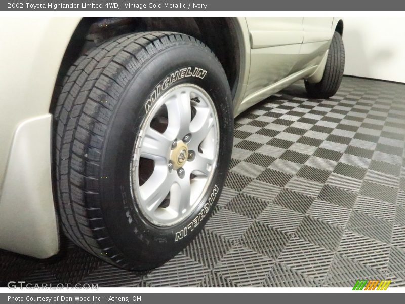 Vintage Gold Metallic / Ivory 2002 Toyota Highlander Limited 4WD