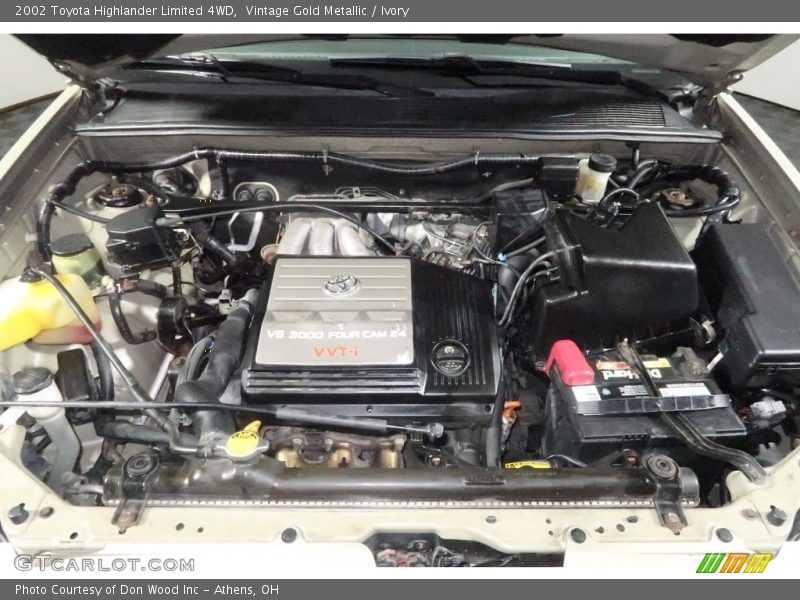 Vintage Gold Metallic / Ivory 2002 Toyota Highlander Limited 4WD