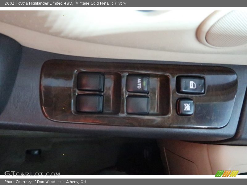 Vintage Gold Metallic / Ivory 2002 Toyota Highlander Limited 4WD