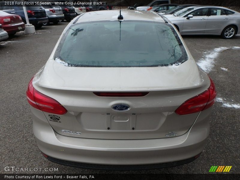 White Gold / Charcoal Black 2018 Ford Focus SE Sedan