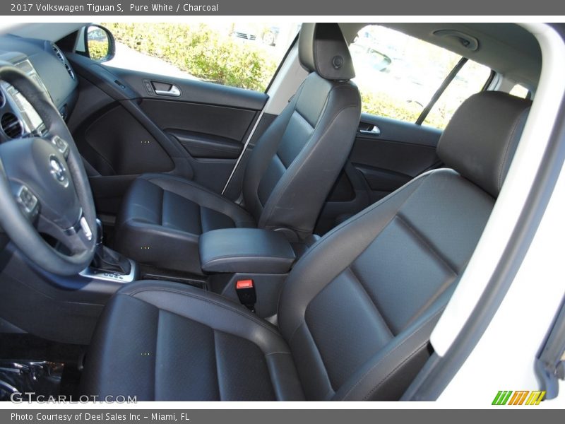 Pure White / Charcoal 2017 Volkswagen Tiguan S
