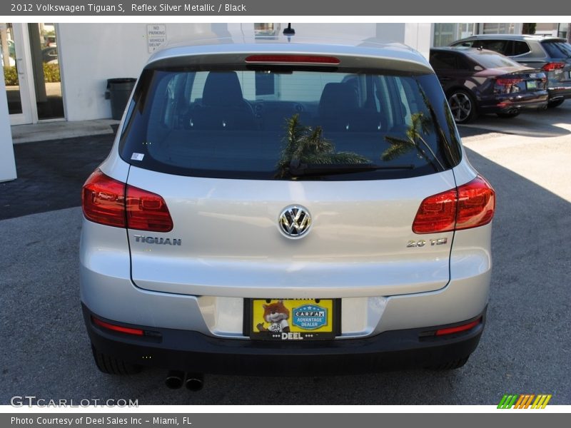 Reflex Silver Metallic / Black 2012 Volkswagen Tiguan S