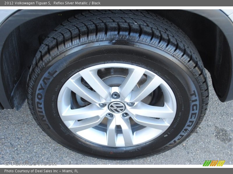 Reflex Silver Metallic / Black 2012 Volkswagen Tiguan S