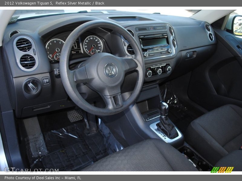 Reflex Silver Metallic / Black 2012 Volkswagen Tiguan S
